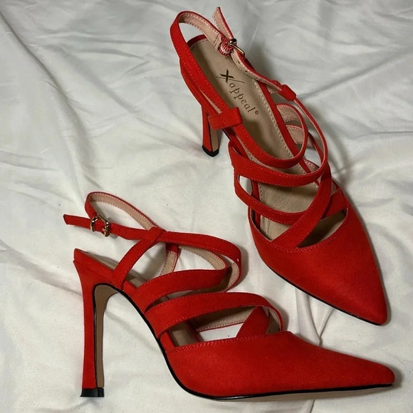 XAPPEAL Maren - Women's Strappy Closed Toe Pointed Pump with Ankle Strap Red - Picture 4 of 7